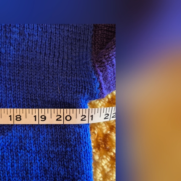 Handmade Abstract Sweater - Picture 2 of 4